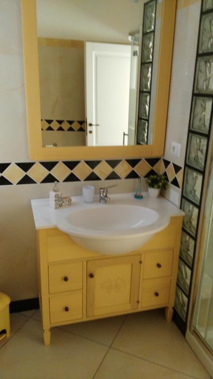 B&B Sa Zodia Guest House Bitti Exteriör bild