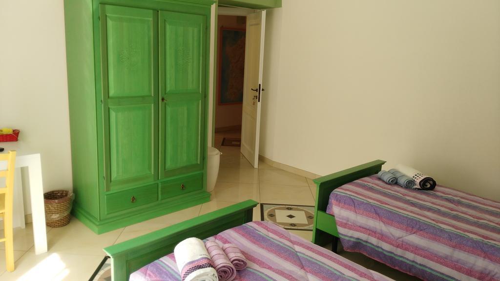 B&B Sa Zodia Guest House Bitti Exteriör bild